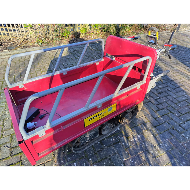 Order a Whatever you need to move, the Mule is the hardworking tool for you! With a huge maximum loading weight of 450KG, it is well suited for moving logs ready to burn, garden paving stones or just about anything else you need to transport - including our Titan Pro Beaver chipper!
